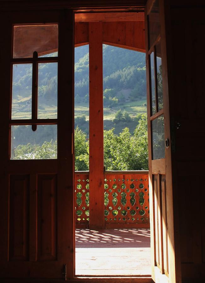 Hostel The Misty Mountains Mestia Exterior foto